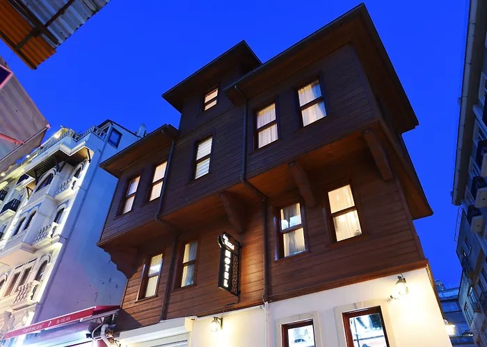 Ξενοδοχείο Elyka 3*