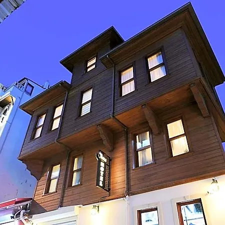 Hotel Elyka 3*