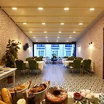 Elyka Hotel 3*